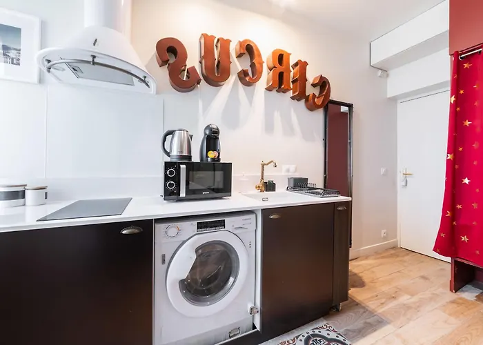 15e Proche Tour Eiffel *